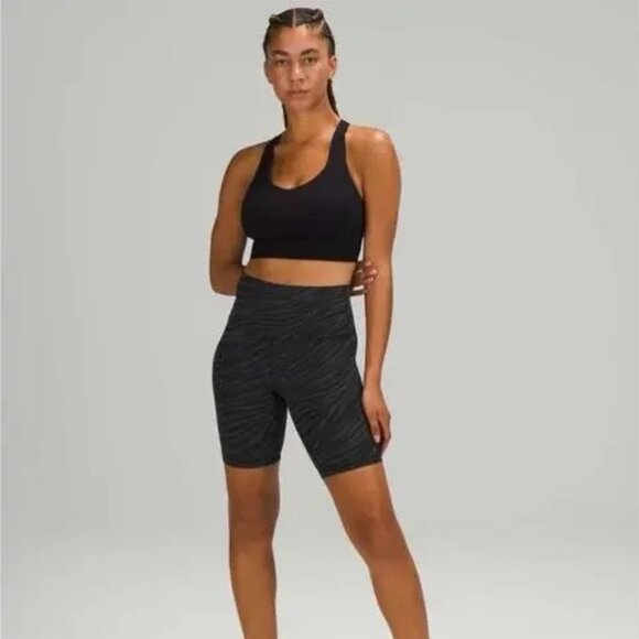 Fast and Free High-Rise Short 8" in Le Tigre Camo Deep Coal Multi - Picture 1 of 3